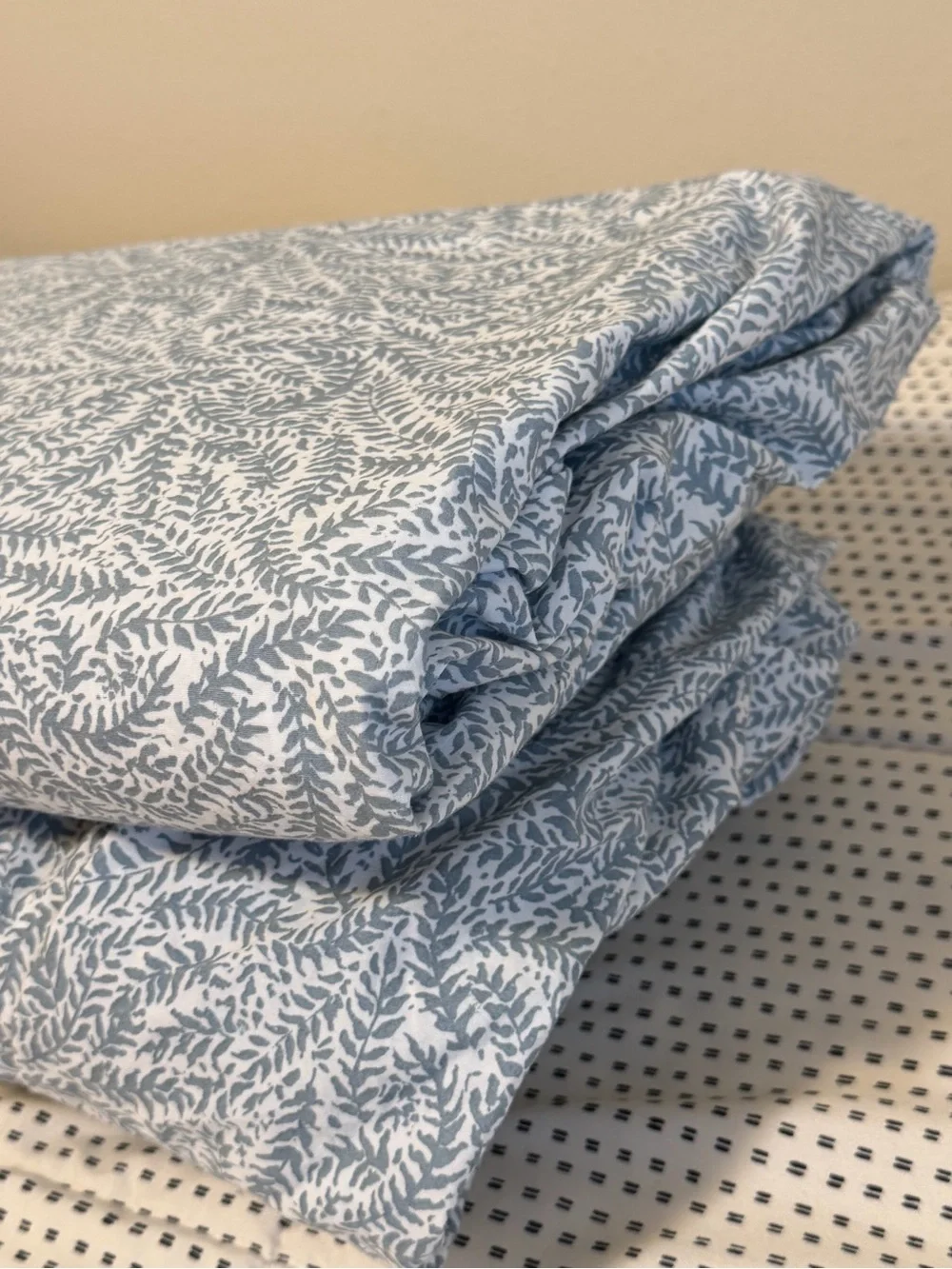 Threshold Light Blue Leaf-Print Cotton Quilt